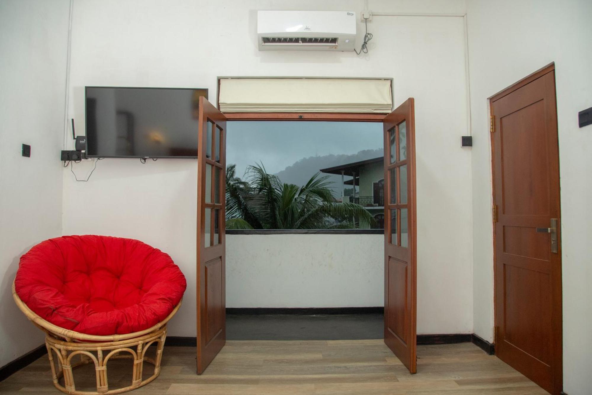 Tiki Taka Hotel Kandy Exterior photo